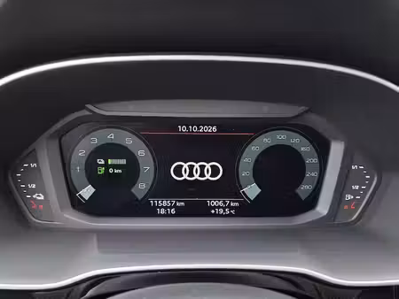 Audi Q3 45 TFSI 1.4 TFSI 150 S line