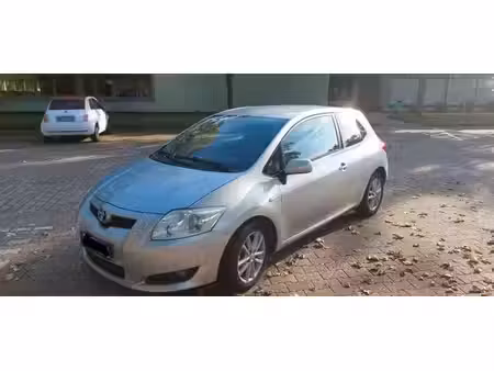 Toyota Auris 2.0 126