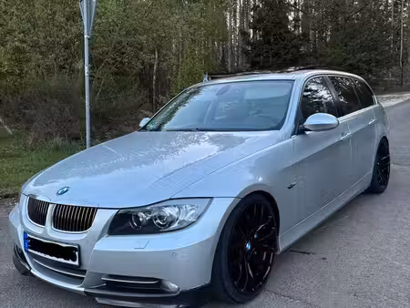 BMW Série 3 335i 3.0 306