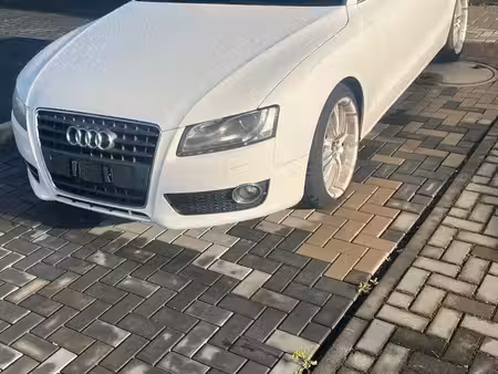 Audi A5 V6 2.7 TDI 190