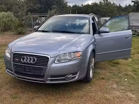 Audi A4 2.0 S line