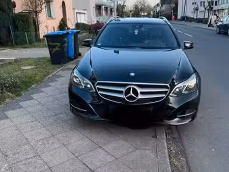 Mercedes-Benz Classe E E 200 2.2 136