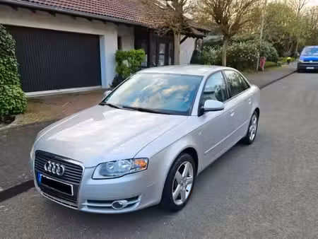 Audi A4 1.6 102