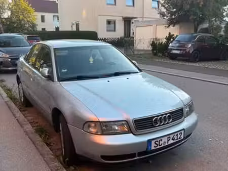 Audi A4 1.6 101