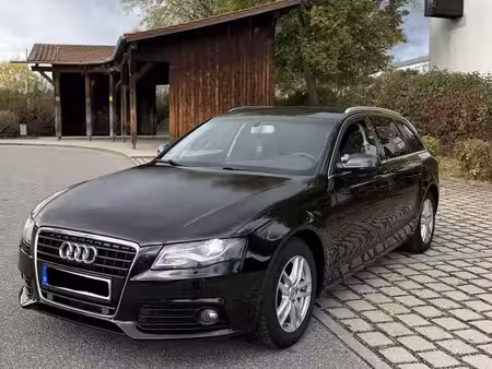 Audi A4 2.0 TDI 143 Attraction