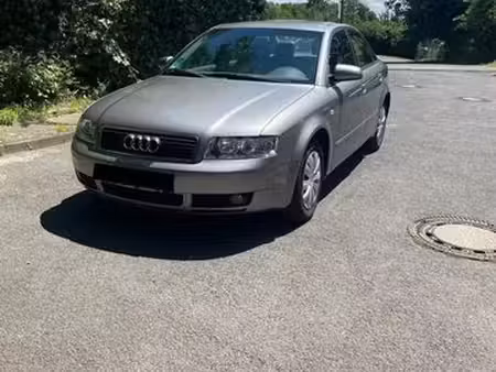 Audi A4 2.0 FSI 150