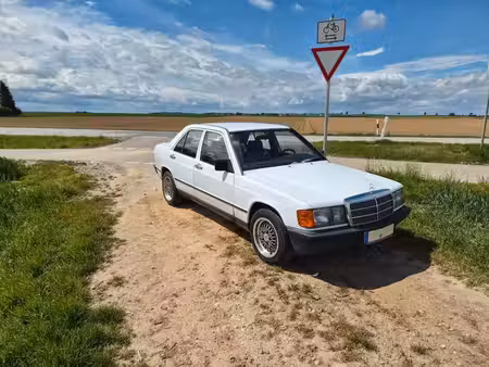 Mercedes-Benz 190 