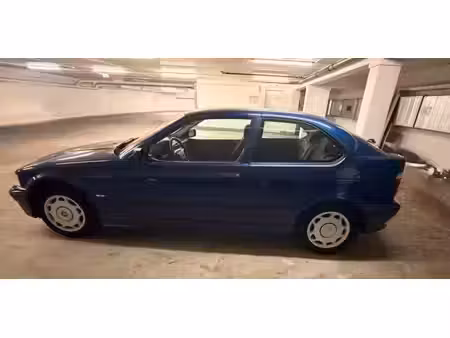BMW Série 3 361i 1.9 105