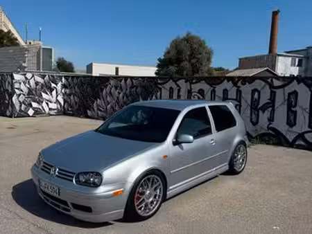 Volkswagen Golf GTI 1.8