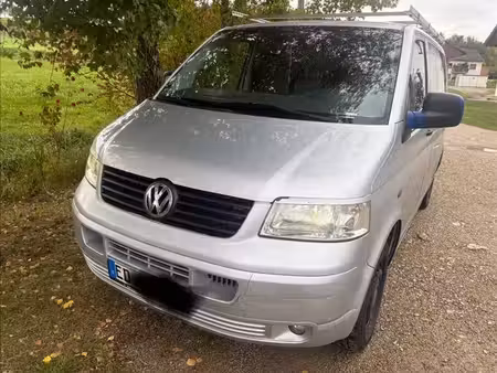 Volkswagen Transporter T5 1.9 TDI 102