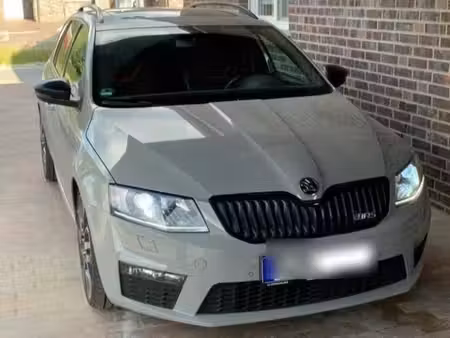 Škoda Octavia RS 2.0 TSI 220