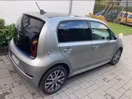 Volkswagen up! 83 Style