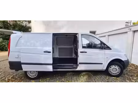 Mercedes-Benz Vito 163