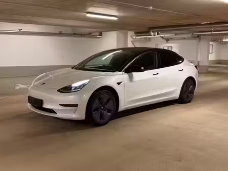 Tesla Model 3 Standard Plus 325