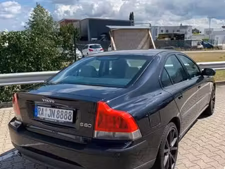 Volvo S60 2.4 200