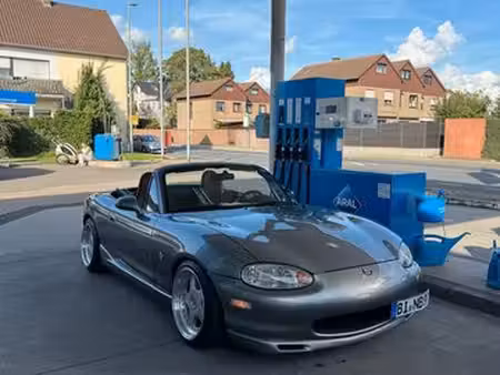 Mazda MX5 1.6 110