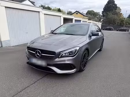 Mercedes-Benz CLA 220 2.0 184 4Matic