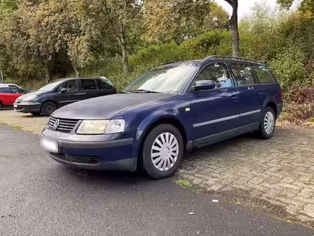 Volkswagen Passat 1.6 100 Base