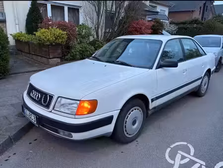 Audi 100 