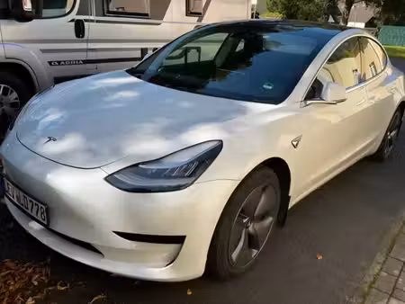Tesla Model 3 Standard Plus 325