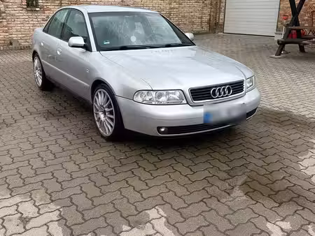 Audi A4 1.6 101