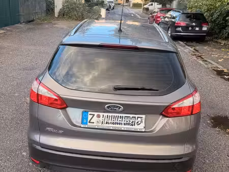 Ford Focus 1.6 105