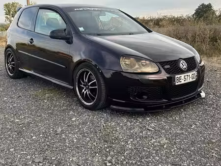 Volkswagen Golf 2.0 TDI 140