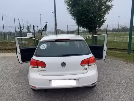 Volkswagen Golf 1.6 TDI 105