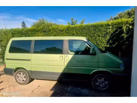 Volkswagen Transporter T4 2.5 TDI 102