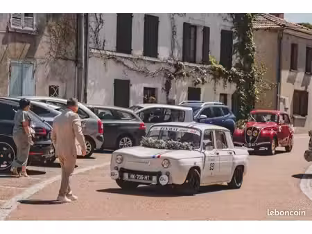 Renault R8 