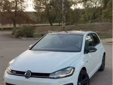 Volkswagen Golf GTI 2.0 TFSI 230