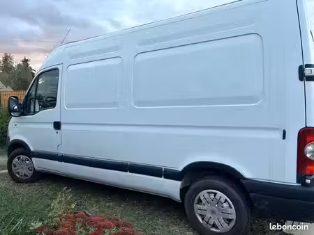 Renault Master 2.5 dCi 120