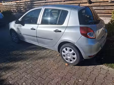 Renault Clio 1.2 75
