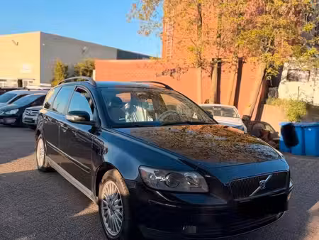 Volvo V50 2.4