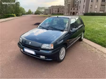 Renault Clio 1.8 95 Baccara