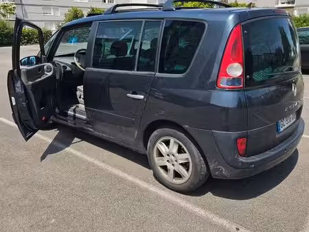 Renault Espace V6 3.0 dCi 180