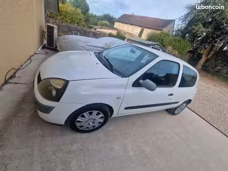 Renault Clio 1.2 75
