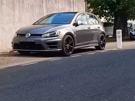 Volkswagen Golf R 2.0 TSI 300 4Motion