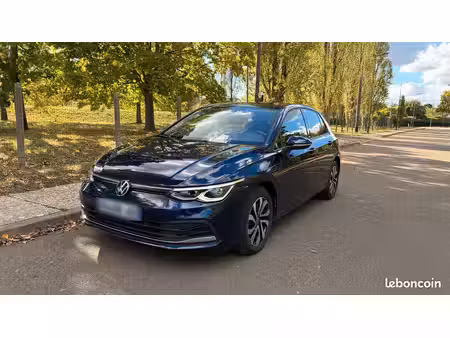 Volkswagen Golf 1.0 eTSI 110