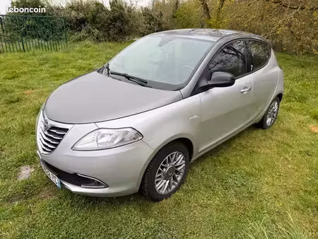 Lancia Ypsilon 0.9 85
