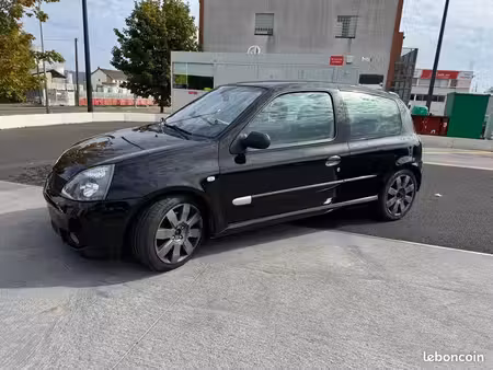 Renault Clio RS 2.0 182