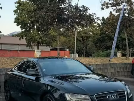 Audi A5 V6 2.7 TDI 190
