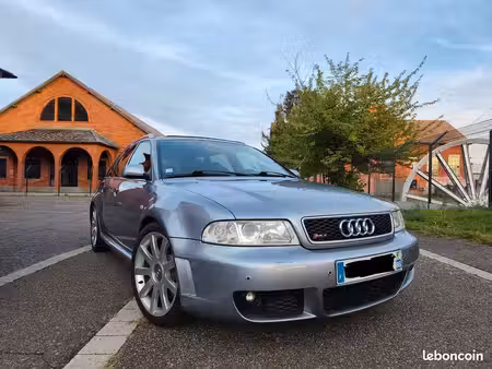Audi A4 RS4 V6 2.7 T 380 quattro