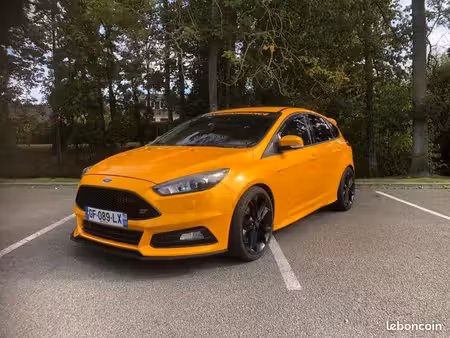 Ford Focus ST 2.0 250