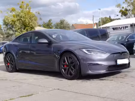 Tesla Model S Plaid 4x4