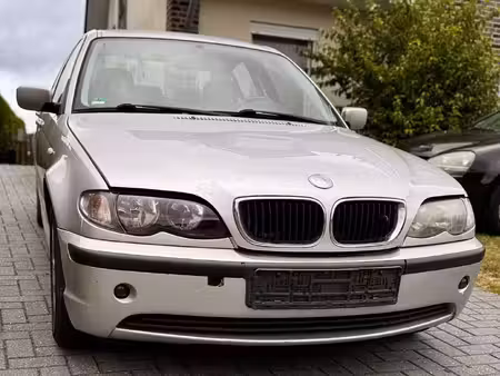 BMW Série 3 318i 2.0 105