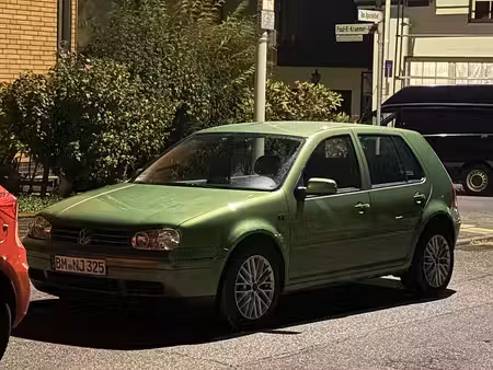 Volkswagen Golf 1.8 125 Highline