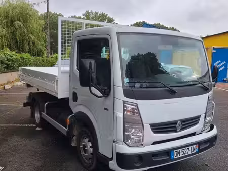 Renault Maxity 2.5 dCi 110