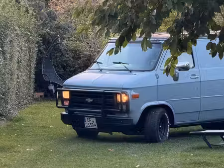 Chevrolet Chevy Van 