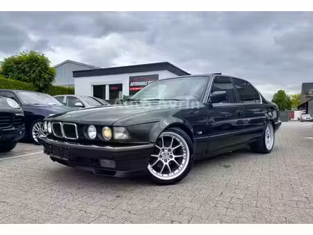 BMW Série 7 740i 4.0 286